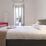 Akicity Praca De Espanha Moon